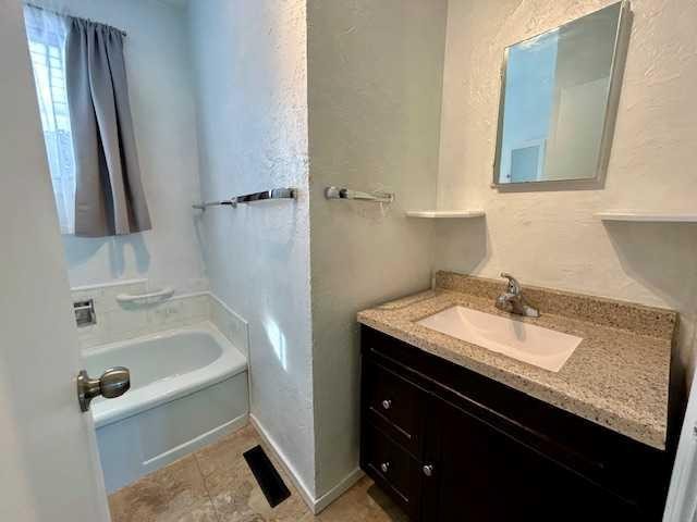 5036 51 Ave, Bashaw, AB - Indoor Photo Showing Bathroom