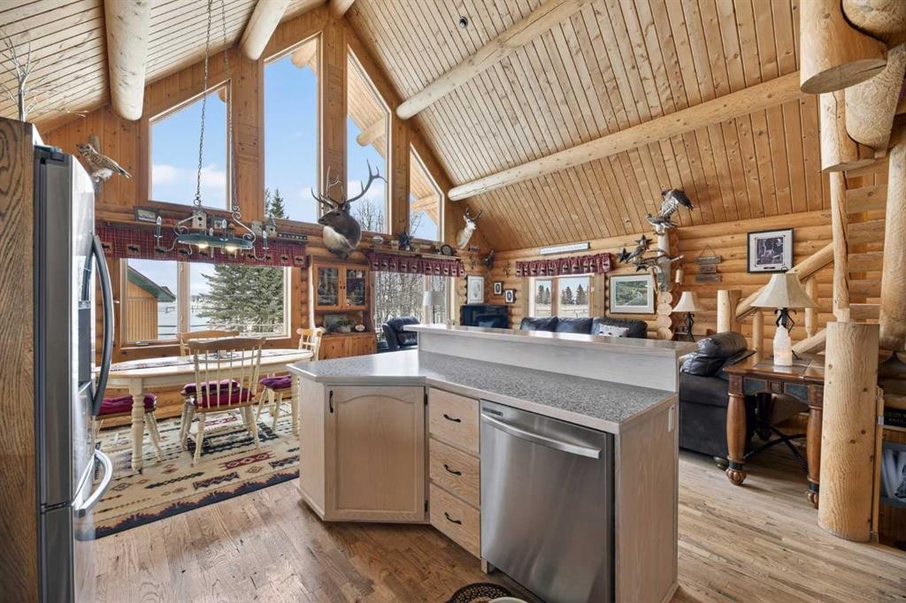 3-32460 Range Road 61, Rural Mountain View County, AB - Indoor