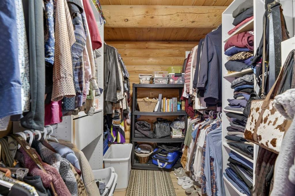 3-32460 Range Road 61, Rural Mountain View County, AB - Indoor With Storage