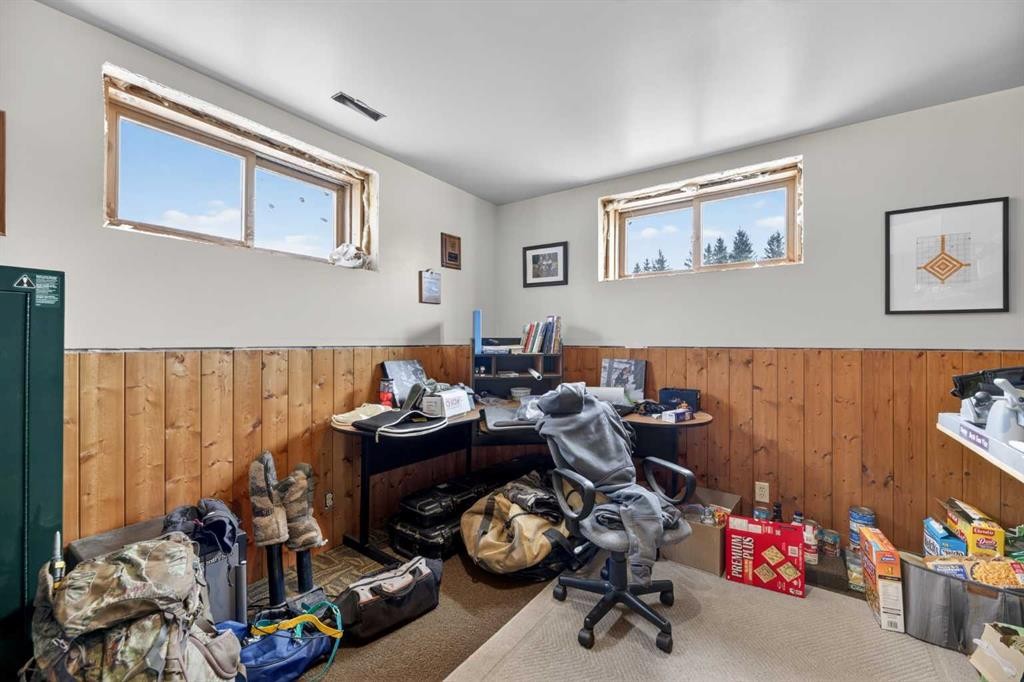 3-32460 Range Road 61, Rural Mountain View County, AB - Indoor Photo Showing Other Room