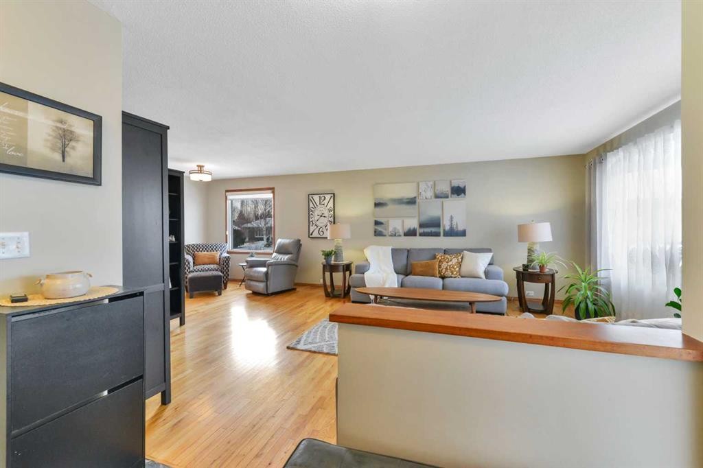 31 Mitchell Avenue, Red Deer, AB - Indoor