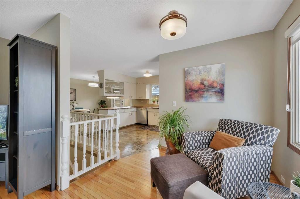 31 Mitchell Avenue, Red Deer, AB - Indoor