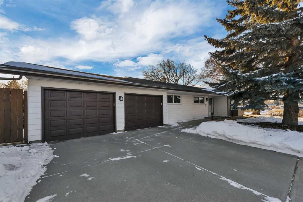 31 Mitchell Avenue, Red Deer, AB - Outdoor