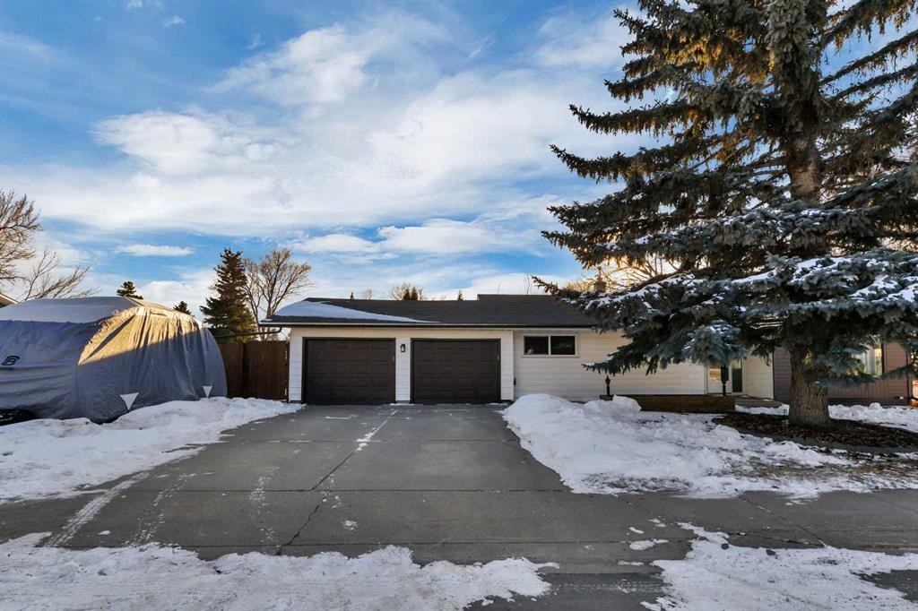 31 Mitchell Avenue, Red Deer, AB - Outdoor