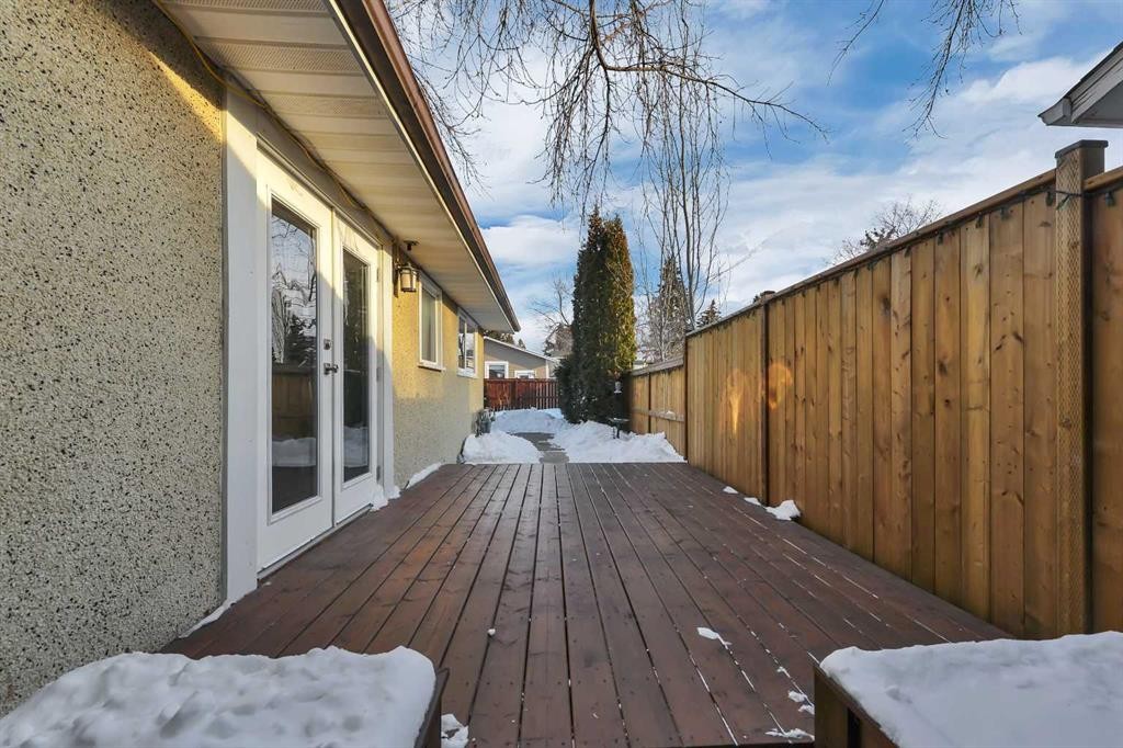 31 Mitchell Avenue, Red Deer, AB - Outdoor With Deck Patio Veranda With Exterior