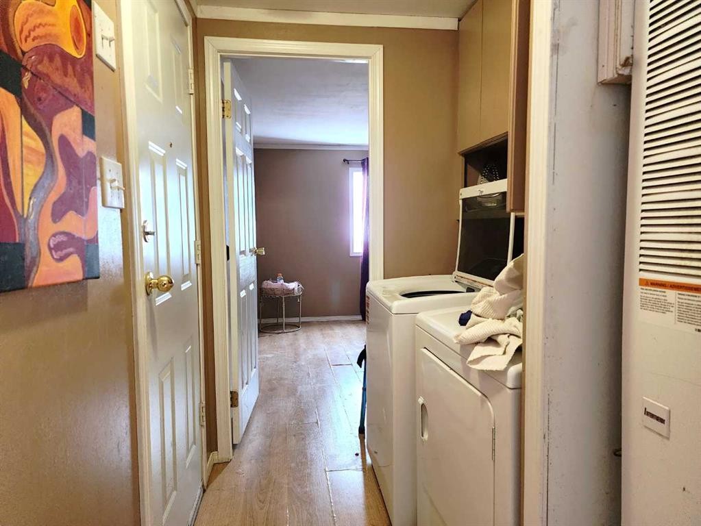 2 East Loop, Joffre, AB