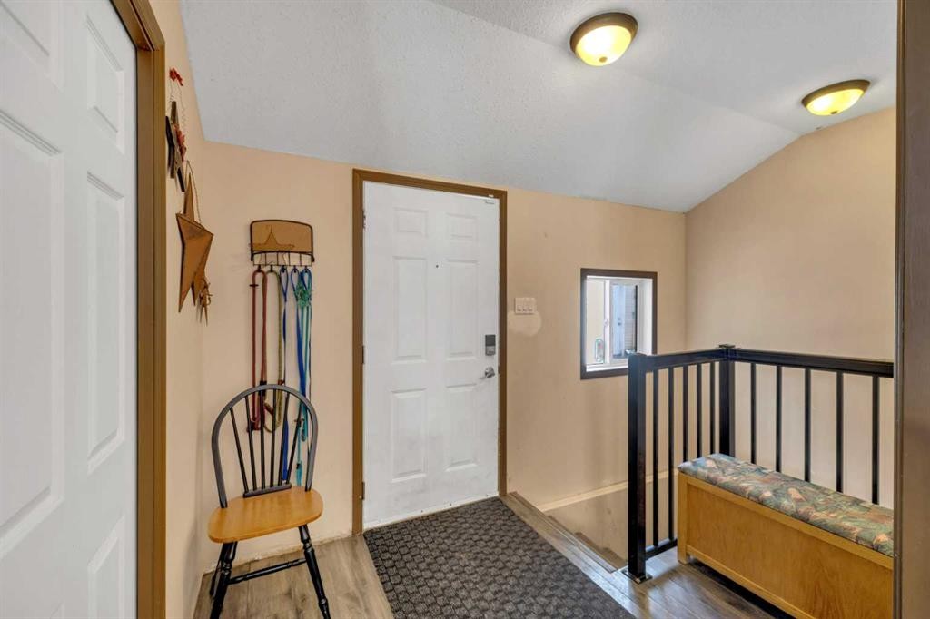 6312 48 Ave, Ponoka, AB - Indoor Photo Showing Other Room