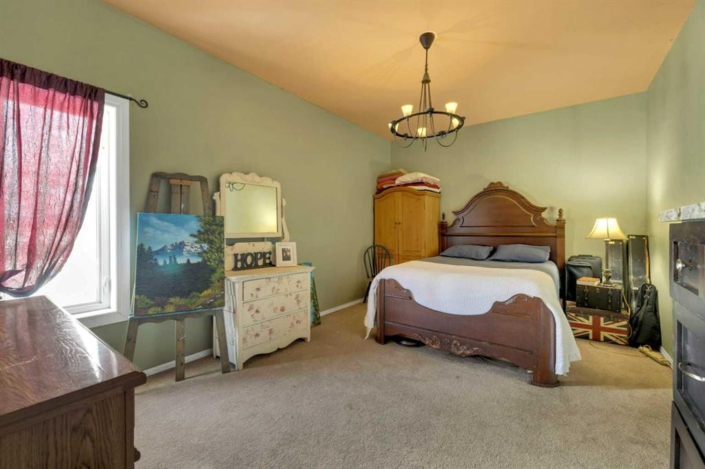 6312 48 Ave, Ponoka, AB - Indoor Photo Showing Bedroom