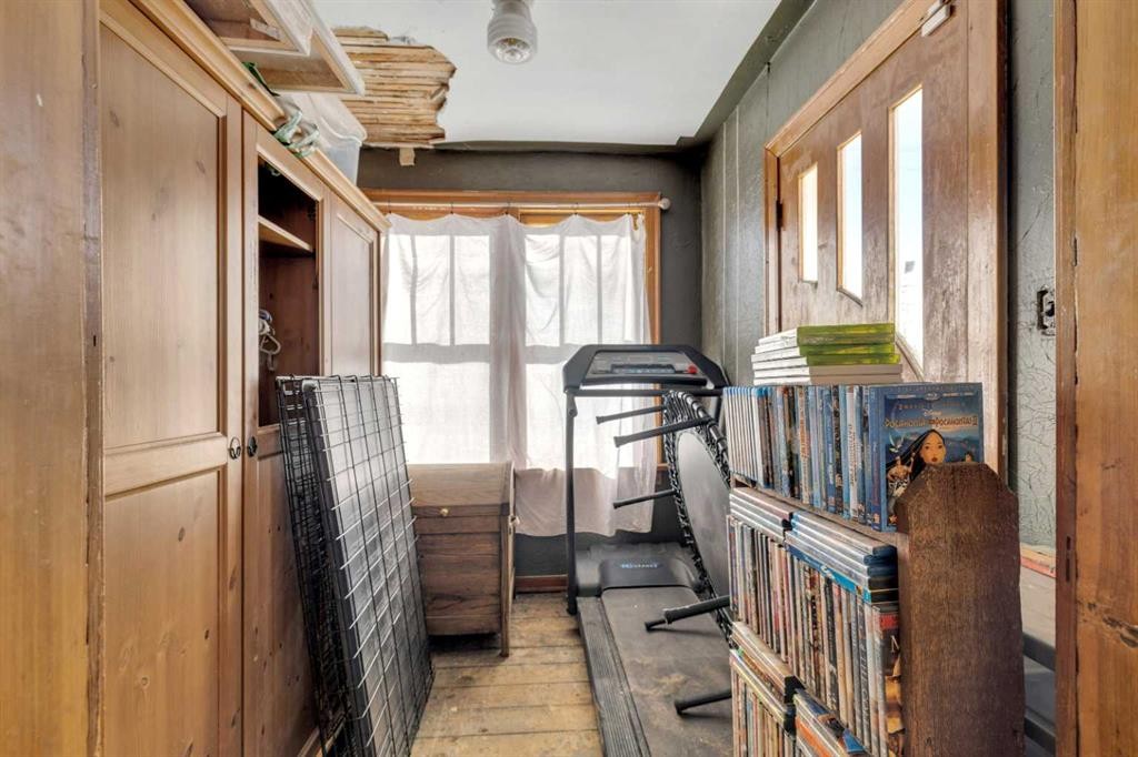 6312 48 Ave, Ponoka, AB - Indoor Photo Showing Other Room