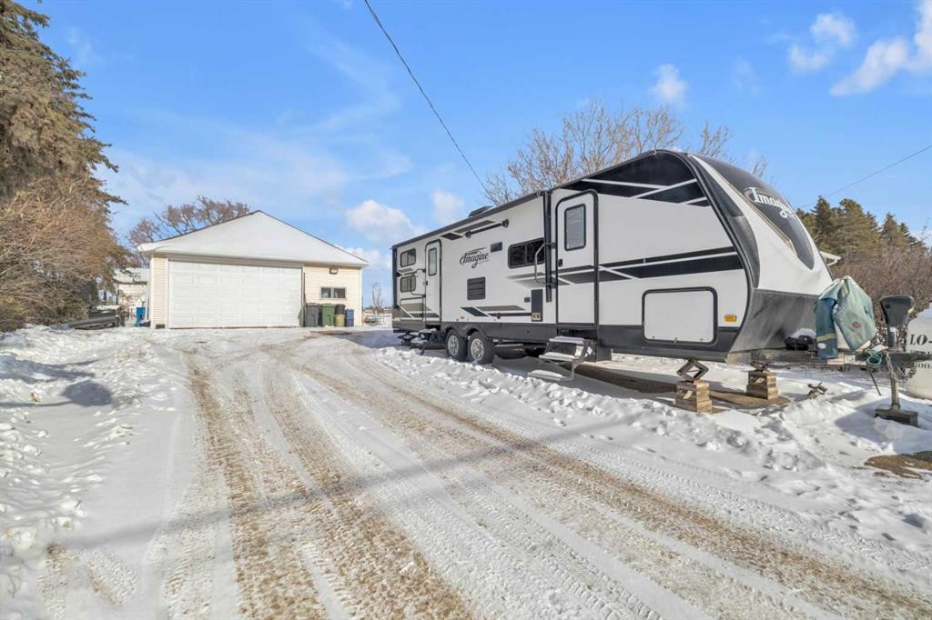 6312 48 Ave, Ponoka, AB - Outdoor