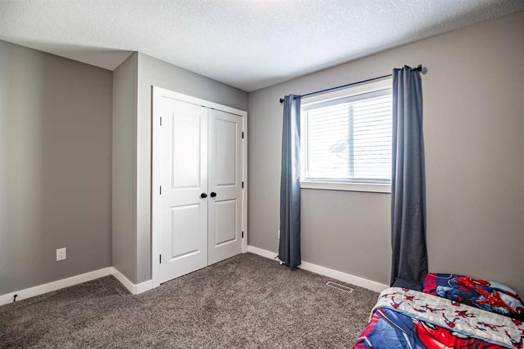 53 Portway Close, Blackfalds, AB - Indoor