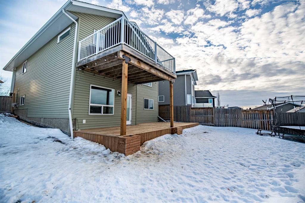 53 Portway Close, Blackfalds, AB - Outdoor