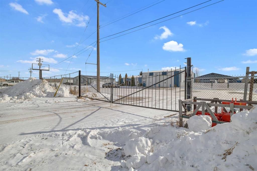 6606 42 Ave, Ponoka, AB