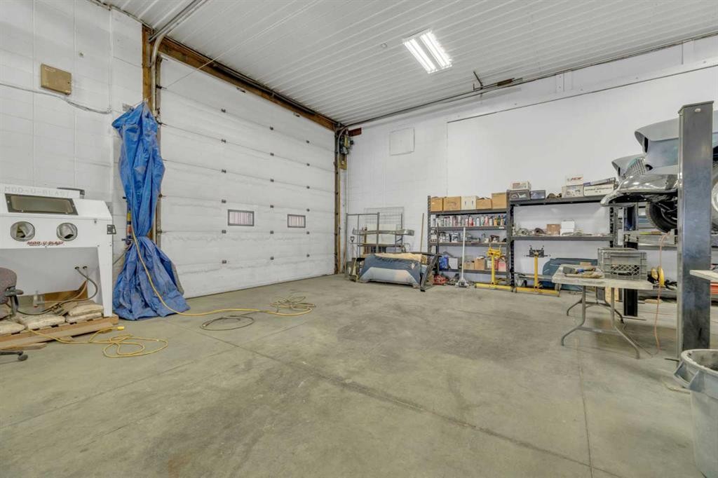 6606 42 Ave, Ponoka, AB