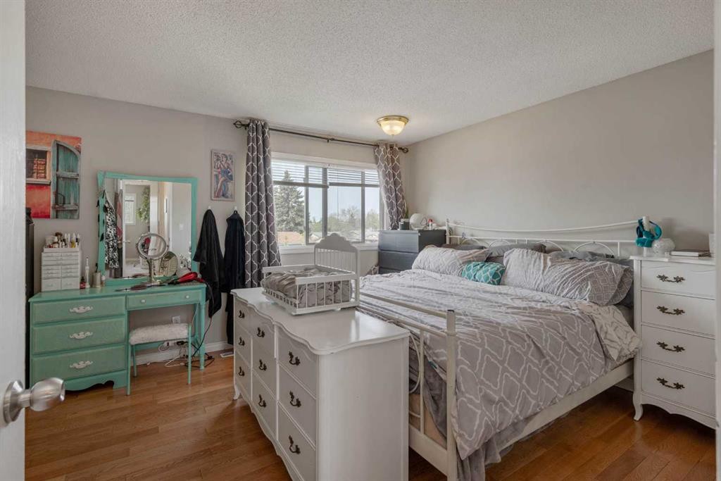 9909 171 Avenue Nw, Edmonton, AB - Indoor Photo Showing Bedroom