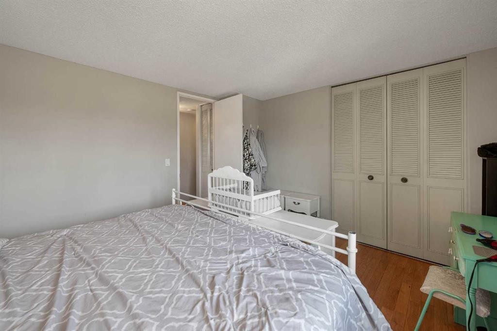 9909 171 Avenue Nw, Edmonton, AB - Indoor Photo Showing Bedroom