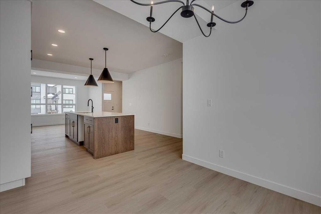 32 Inglis Crescent, Sylvan Lake, AB - Indoor Photo Showing Other Room