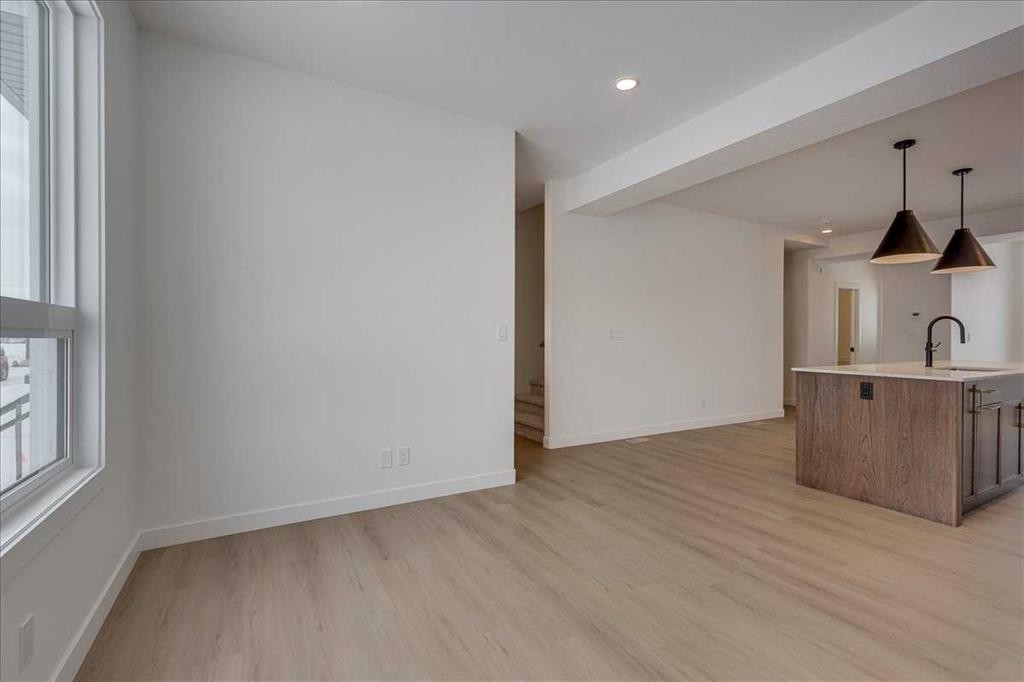 32 Inglis Crescent, Sylvan Lake, AB - Indoor