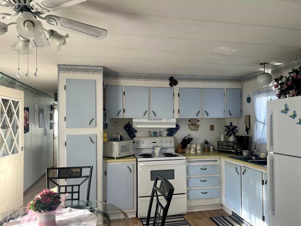 13 Lake Trail Estates, Bentley, AB