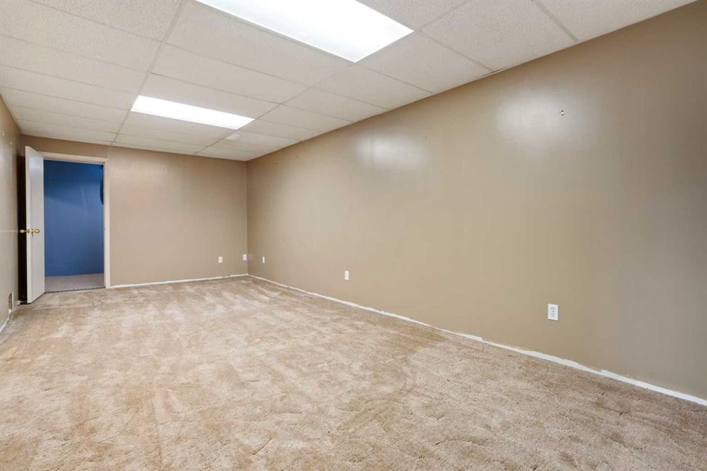 5218 53A Avenue, Camrose, AB - Indoor Photo Showing Other Room