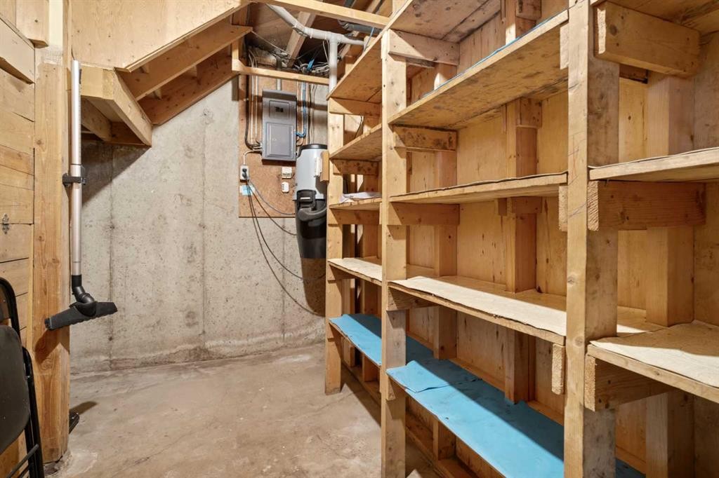 5218 53A Avenue, Camrose, AB - Indoor