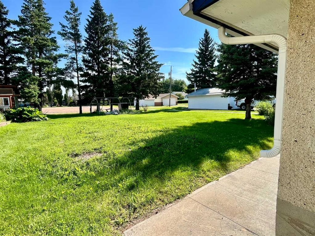5316 55 Avenue, Viking, AB - Outdoor