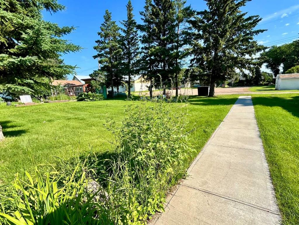5316 55 Avenue, Viking, AB - Outdoor