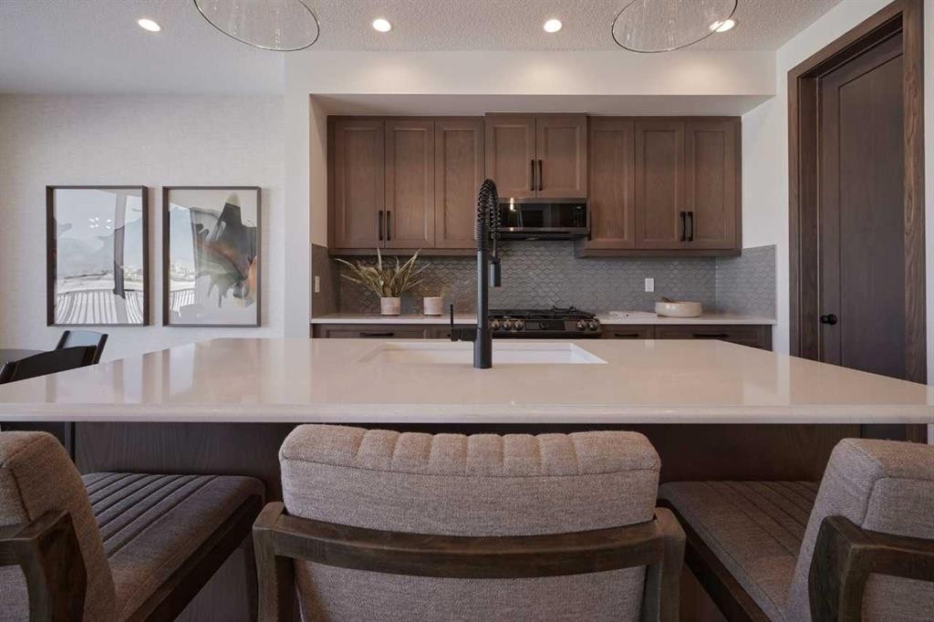 58 Raven Point Se, Calgary, AB - Indoor Photo Showing Kitchen