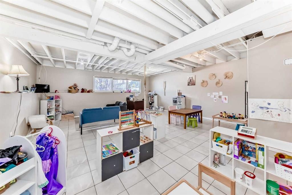 4105 53 Avenue, Innisfail, AB - Indoor Photo Showing Other Room