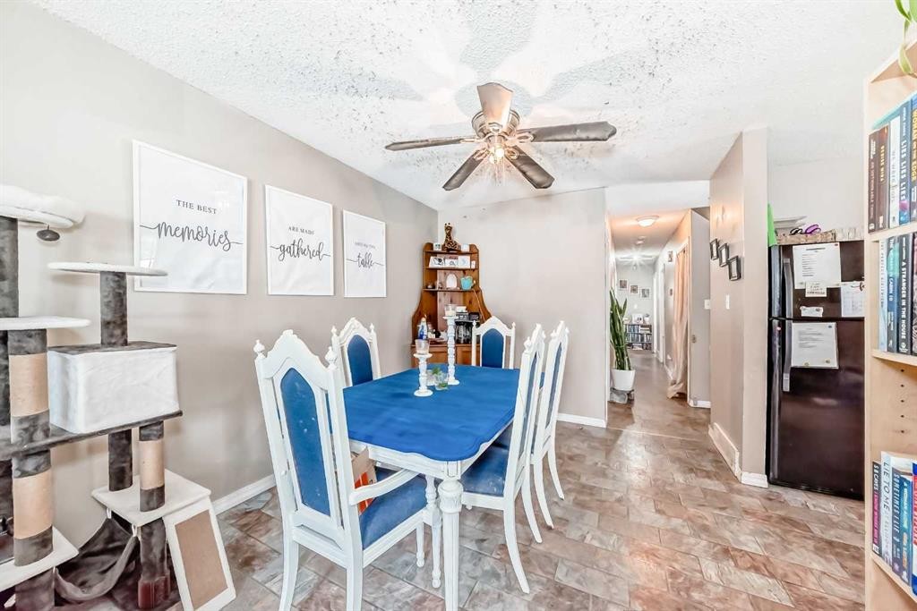 4105 53 Avenue, Innisfail, AB - Indoor Photo Showing Dining Room