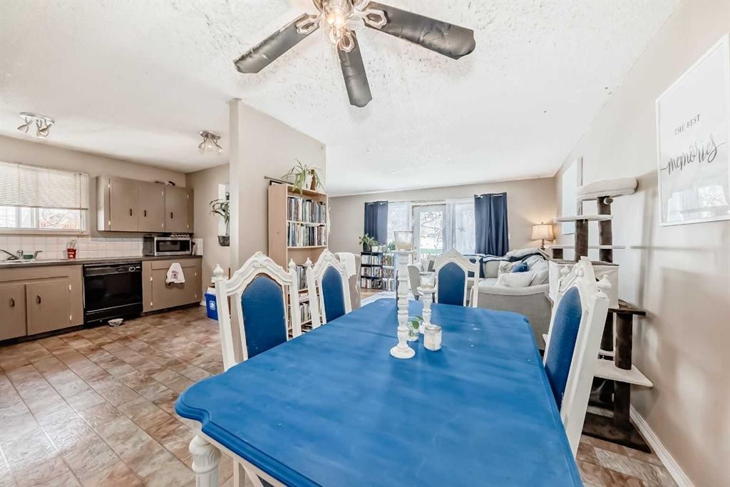 4105 53 Avenue, Innisfail, AB - Indoor Photo Showing Dining Room