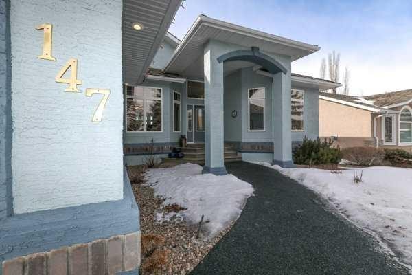 147 Alexander Crescent, Red Deer, AB - Outdoor With Facade