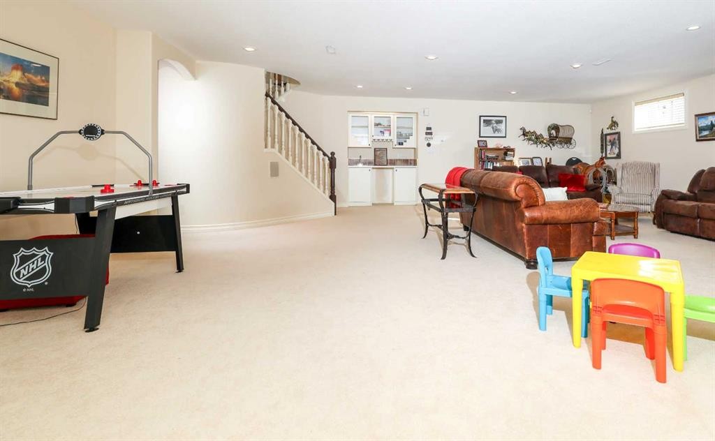 147 Alexander Crescent, Red Deer, AB - Indoor Photo Showing Other Room