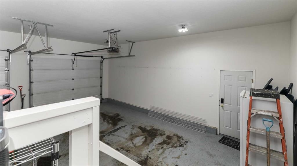 147 Alexander Crescent, Red Deer, AB - Indoor Photo Showing Garage