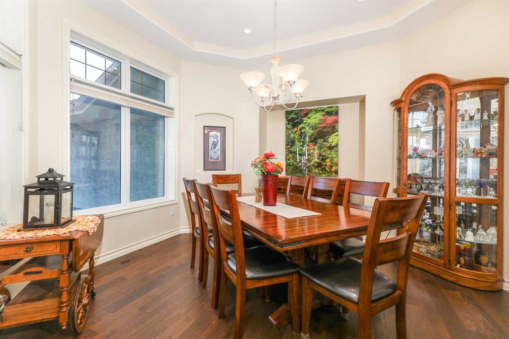 147 Alexander Crescent, Red Deer, AB - Indoor Photo Showing Dining Room