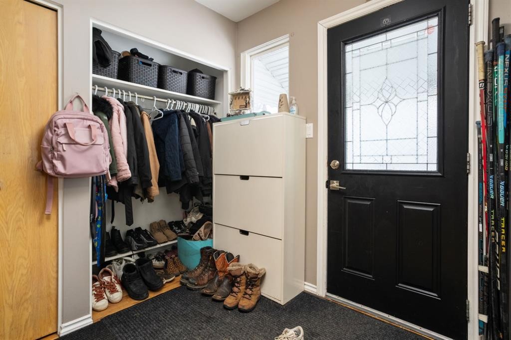 5402 52 Street, Bashaw, AB - Indoor