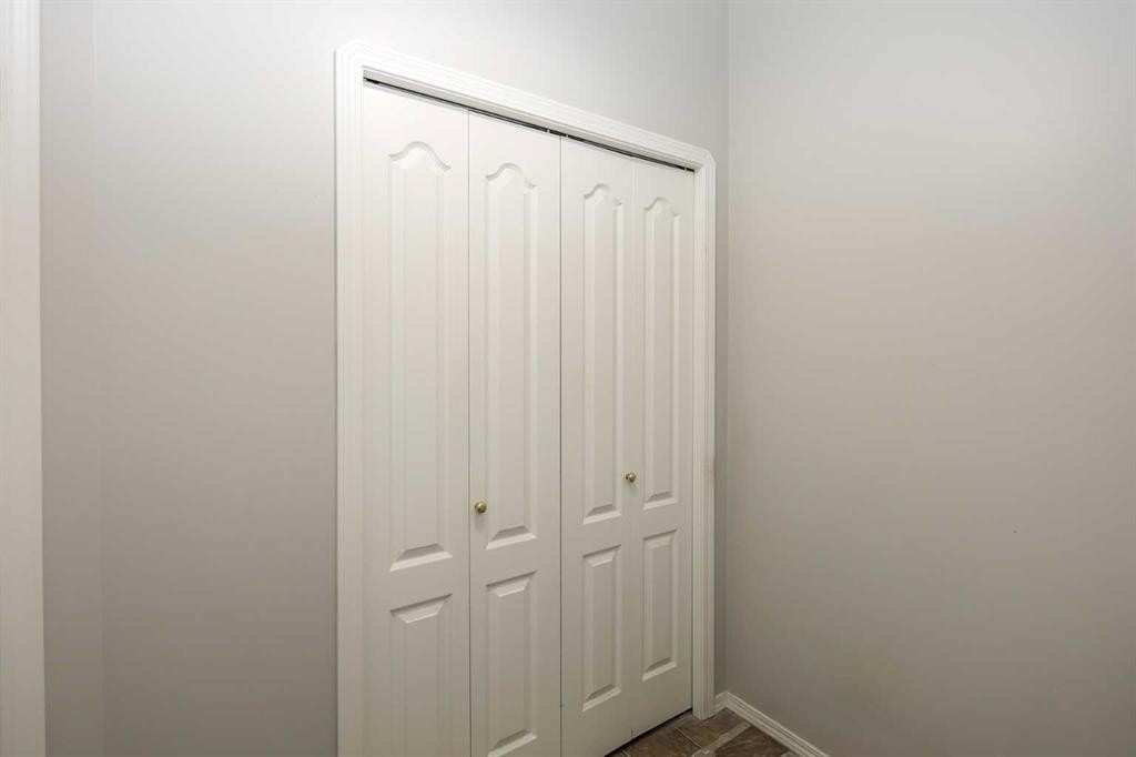 16 Durand Crescent, Red Deer, AB - Indoor Photo Showing Other Room