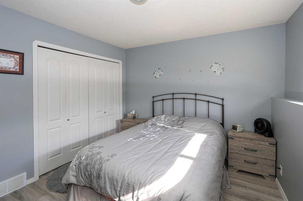 16 Durand Crescent, Red Deer, AB - Indoor Photo Showing Bedroom