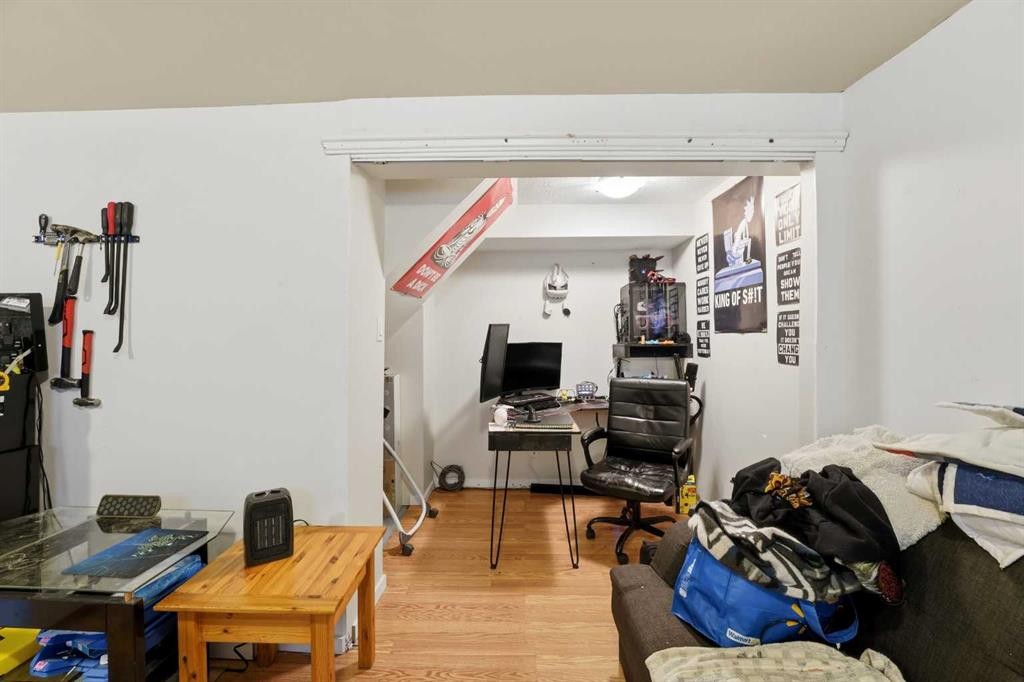 30 Poplar Crescent, Springbrook, AB - Indoor