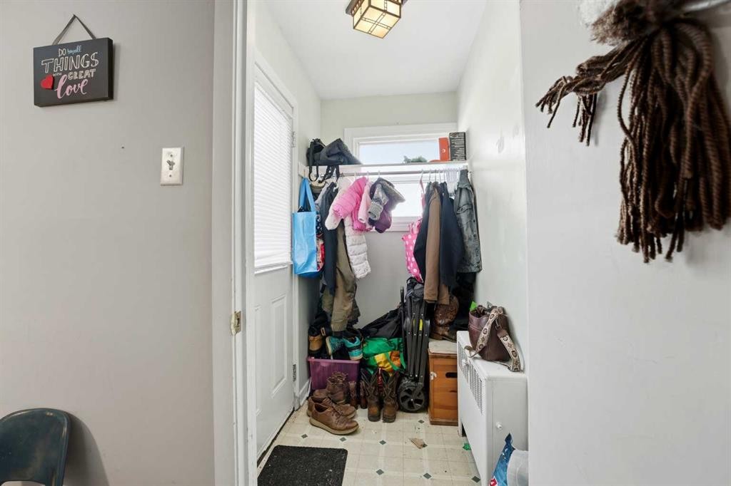 30 Poplar Crescent, Springbrook, AB - Indoor Photo Showing Other Room