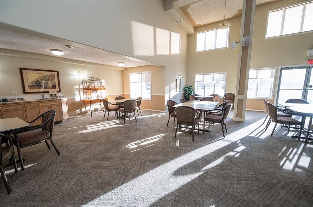 233-56 Carroll Crescent, Red Deer, AB - Indoor Photo Showing Dining Room