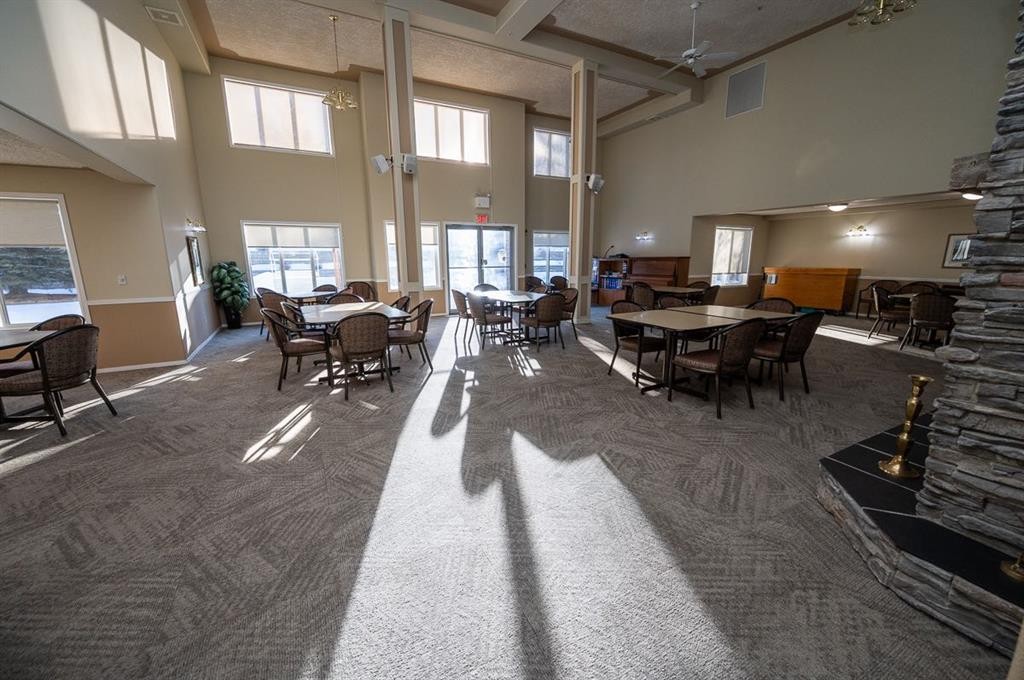 233-56 Carroll Crescent, Red Deer, AB - Indoor Photo Showing Garage