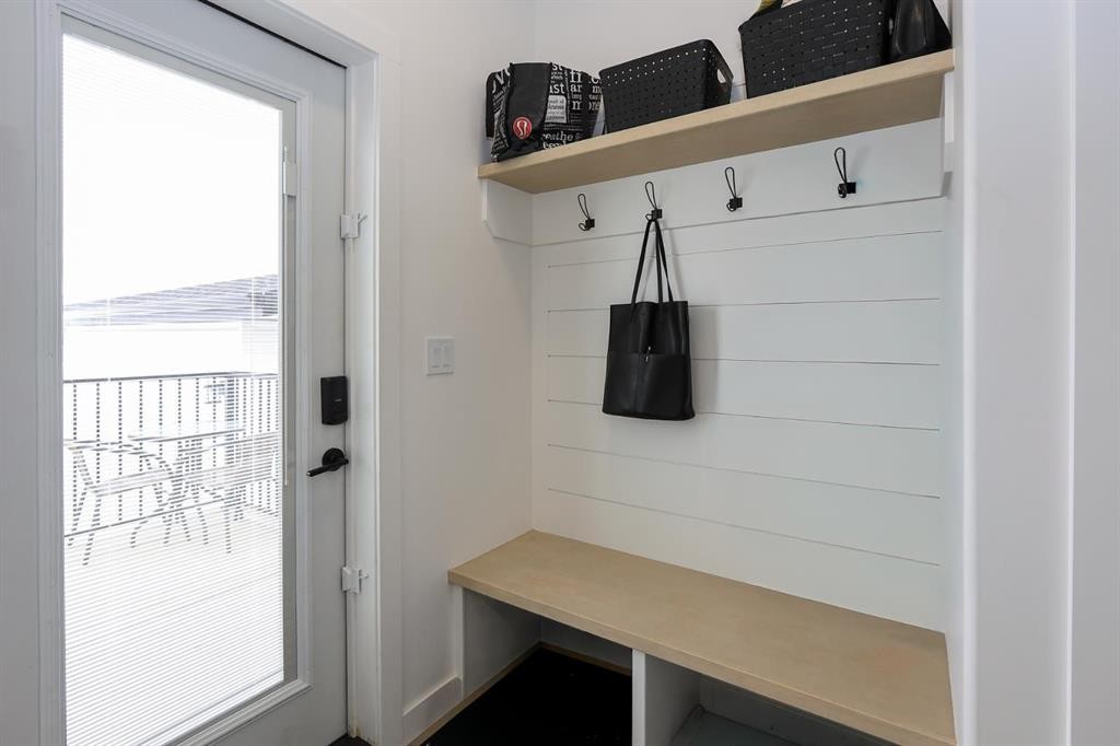 E-2 Evergreen Way, Red Deer, AB - Indoor Photo Showing Other Room