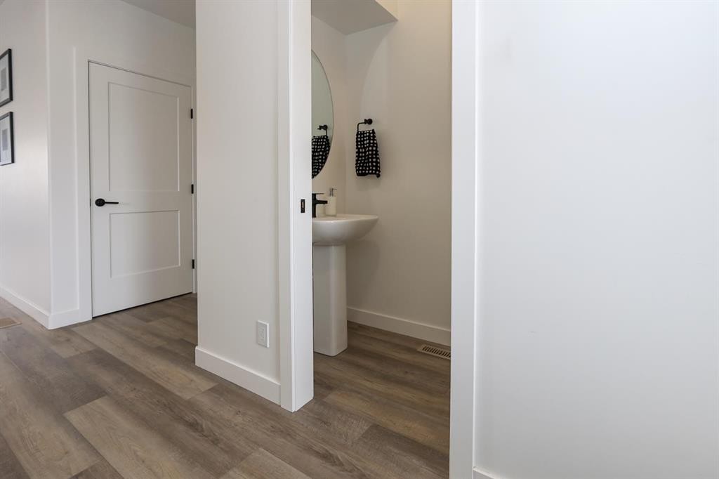 E-2 Evergreen Way, Red Deer, AB - Indoor Photo Showing Other Room