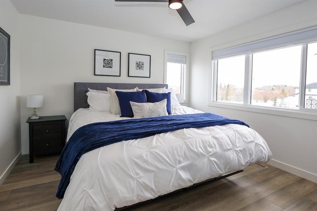 E-2 Evergreen Way, Red Deer, AB - Indoor Photo Showing Bedroom