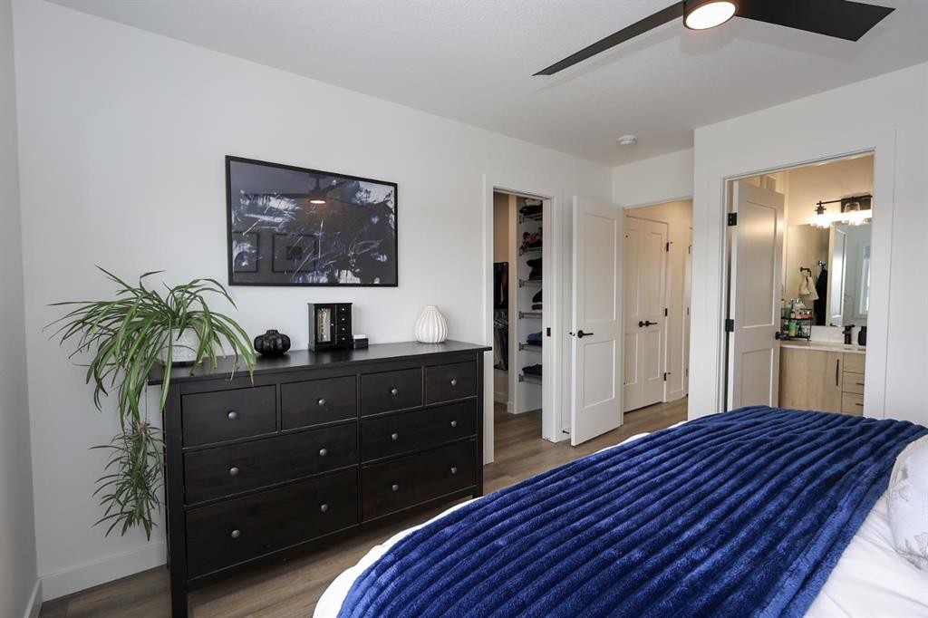 E-2 Evergreen Way, Red Deer, AB - Indoor Photo Showing Bedroom
