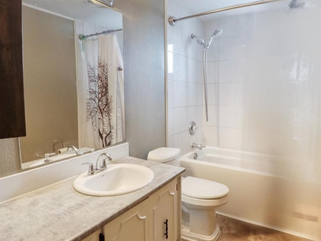 62 Parkland Drive, Sylvan Lake, AB