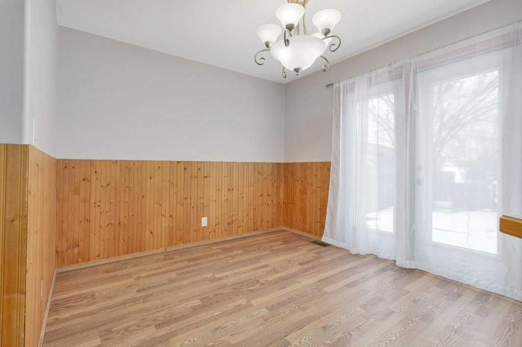 220 Deschner Close, Red Deer, AB - Indoor Photo Showing Other Room