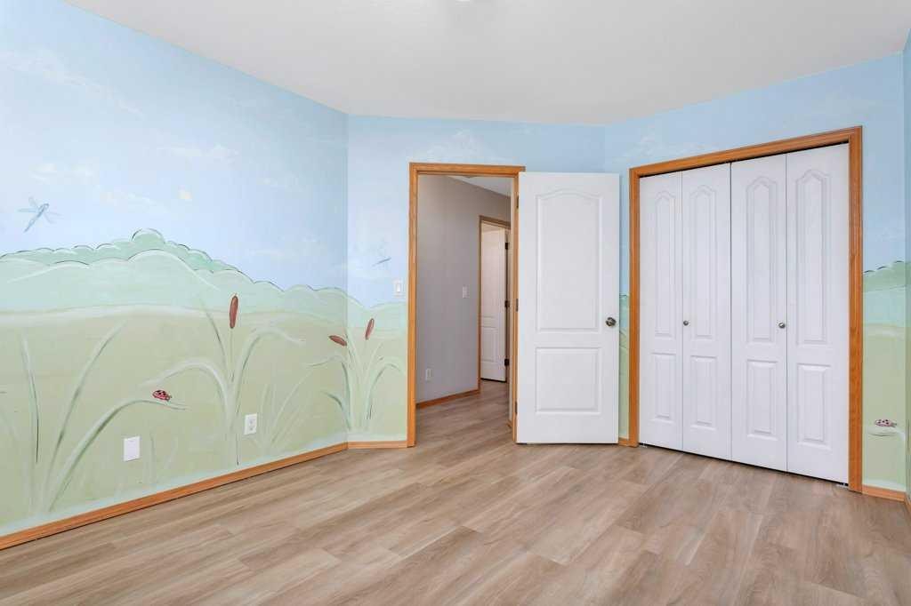 220 Deschner Close, Red Deer, AB - Indoor