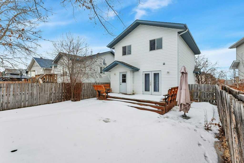 220 Deschner Close, Red Deer, AB - Outdoor With Deck Patio Veranda